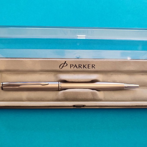 Parker Insignia roller pen like new