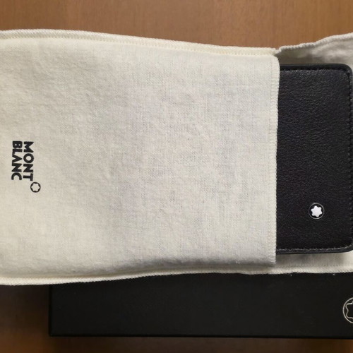 Mont Blanc wallet like new, black with coin case