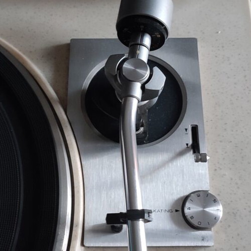 Kenwood KD-2055 turntable, vintage 70's model