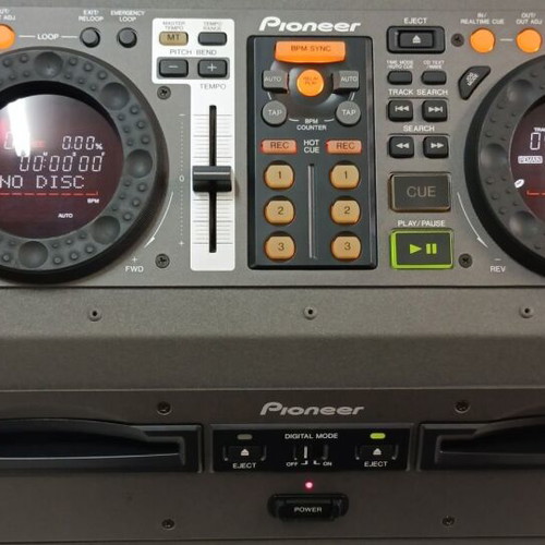 Pioneer CMX-3000 double CD player and DJM-300-S mixer like new