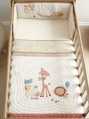 Mamas and Papas nursery bedding set like new, 3 pieces, beige