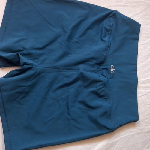 Alo Biker Shorts new, blue, size S