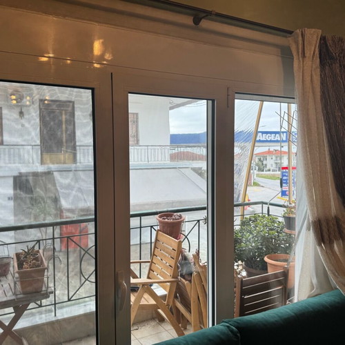 Aluminum window frames, set of 4 with screens