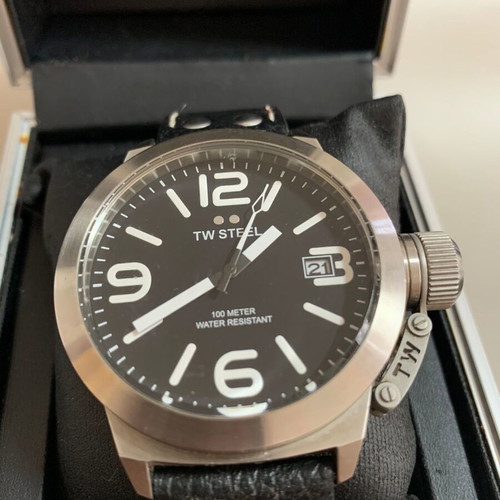 TW Steel Canteen TW2R 45mm watch like new, black leather strap