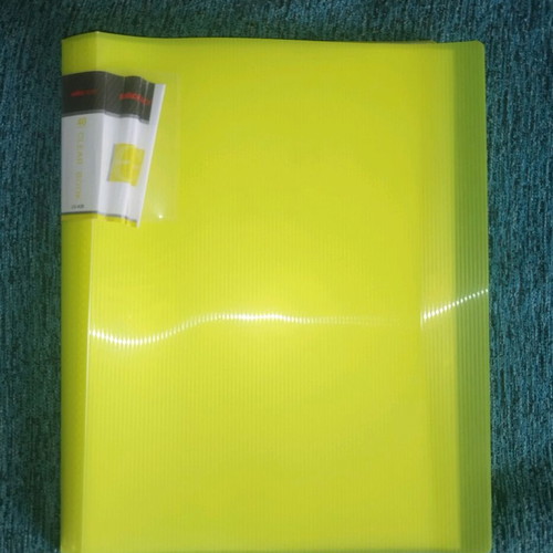 Folder with 40 A4 sleeves in good condition