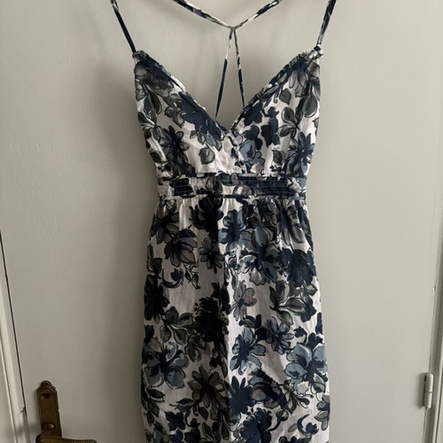 Benetton beach dress like new, size M, white and blue