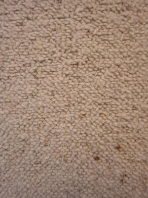 Carpet runner like new, salmon-beige with brick threads