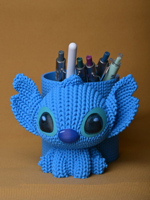 Stitch knitted pen holder, new