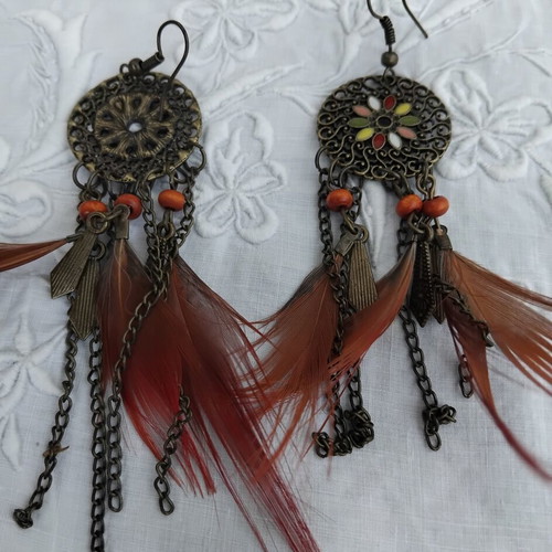 Set of 3 bohemian and ethnic style dangling earrings like new, multicolor