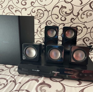 PHILIPS Blu-ray 3D Home Theater System model HTB3560/12
