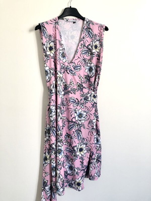 Pink wrap floral dress S/M new, lightweight jersey fabric