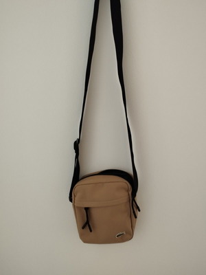Lacoste shoulder bag like new, beige