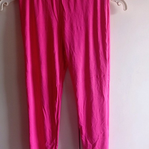 In fashion short leggings in fuchsia color new