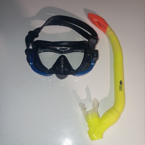 Mask and snorkel like new