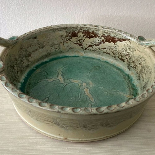 Handmade ceramic signed in excellent condition