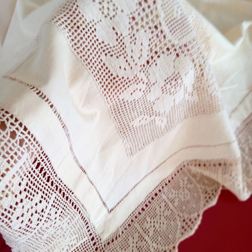 Handmade Beige Tablecloth with Crochet and Azur, like new, 193x188 cm