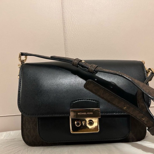 Michael Kors crossbody bag used, leather, black and white