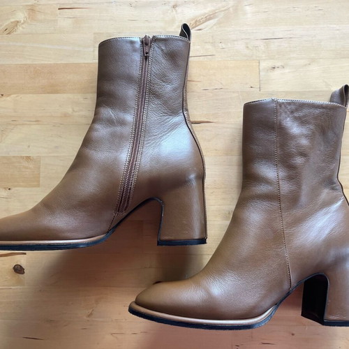 Equitare camel leather boots size 36 like new