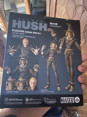 Mafex Hush Scarecrow figure like new