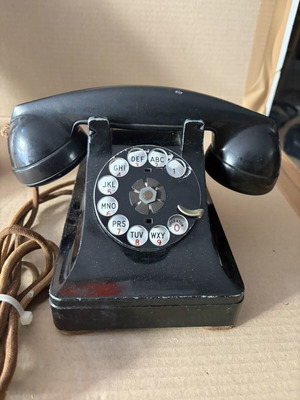 Western Electric Model 302 rotary phone from 1930