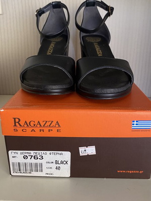 Ragazza leather sandals size 40 like new black