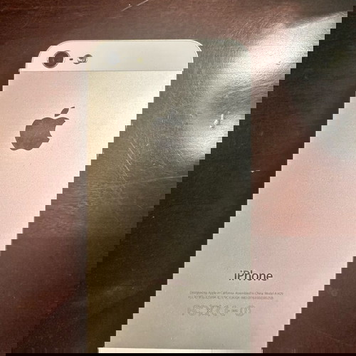 iPhone 5 16GB бял употребяван в отлично външно състояние