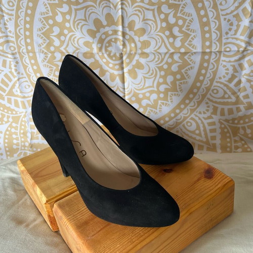 Unisa black pumps used, size 39