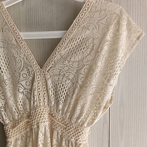 Lipsy asymmetrical lace dress like new, beige