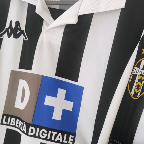 Juventus 1998-99 Kappa jersey, size XL