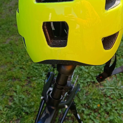 Lazer bicycle helmet M (55-59 cm) like new