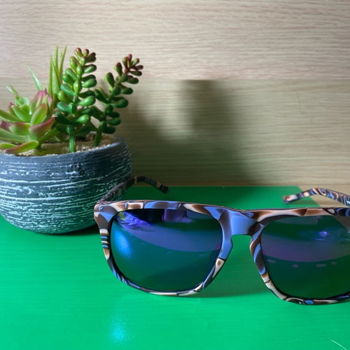 Vagrancy sunglasses new with 100% UV protection