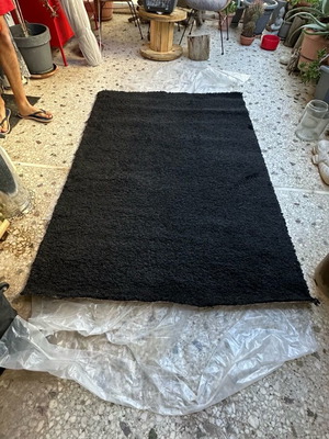 Black shaggy rug 1.30x1.95 like new
