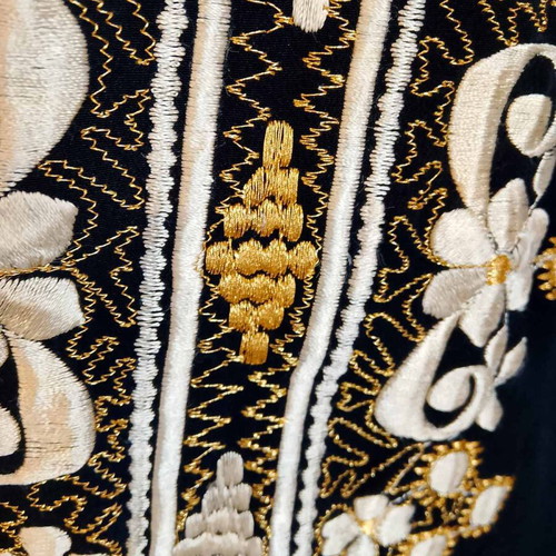 Luxury traditional caftan dress from Dubai like new, black with gold embroidery