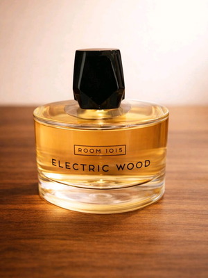 Room 1015 Electric Wood κανονικό άρωμα 10ml καινούργιο