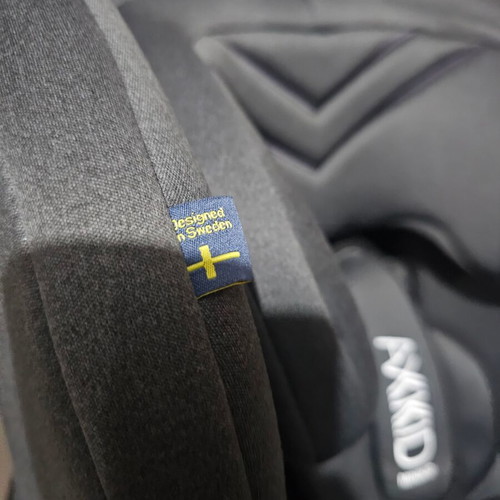 Axkid Minikid 2 Premium car seat like new 0-7 years