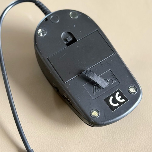 Radio with batteries like new, mouse-shaped vintage gadget