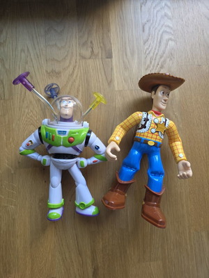 Φιγούρες Buzz Lightyear Light Chaser και Woody walkie talkie σαν καινούργιο