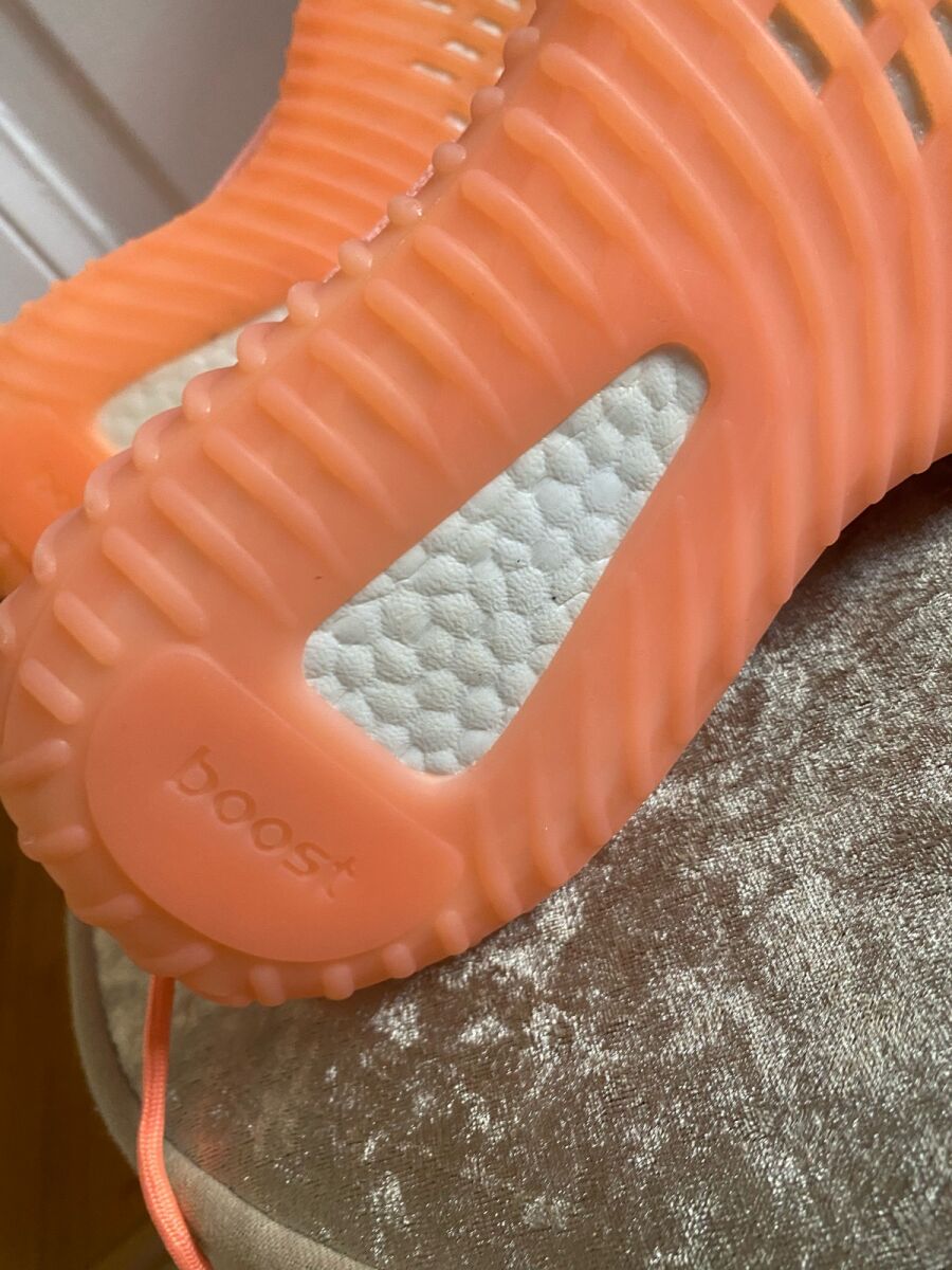 yeezy boost 350 v2 pink glow