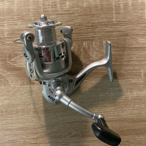 Fishing reel used for spinning