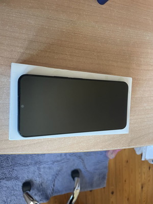 Vivo Y35 2022 smartphone used, 8GB RAM 256GB ROM, dual SIM, blue