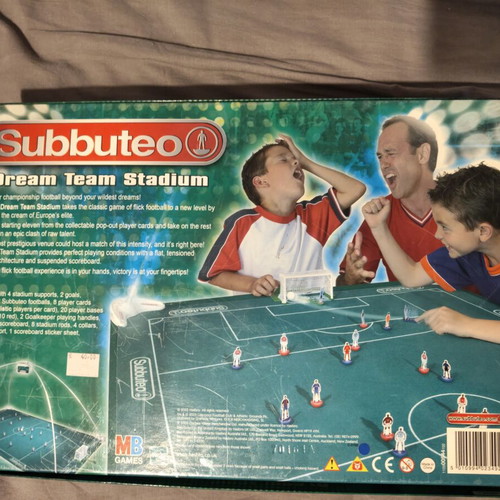 Subbuteo Dream Team Stadium board game like new