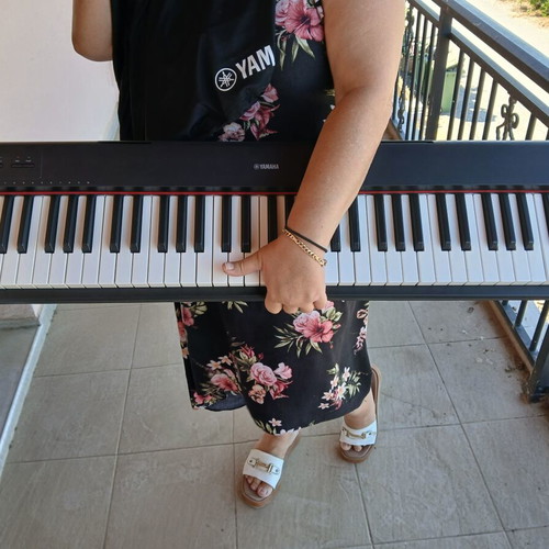 Yamaha Piaggero NP 12 keyboard like new, unused