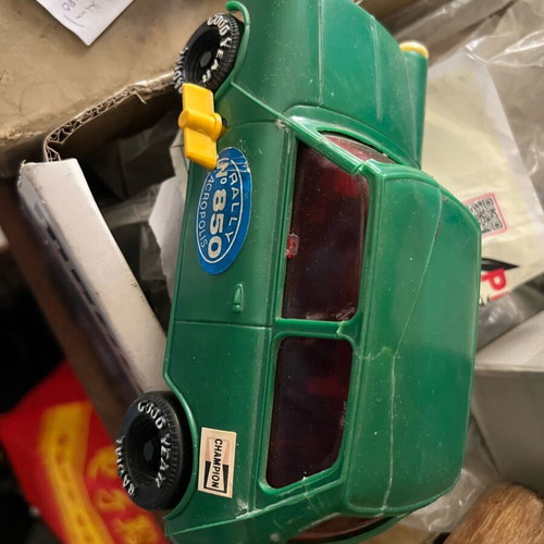 Mini Cooper wind-up toy used, with some broken parts