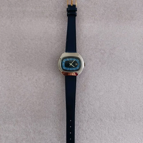 Winding women's watch new, unused