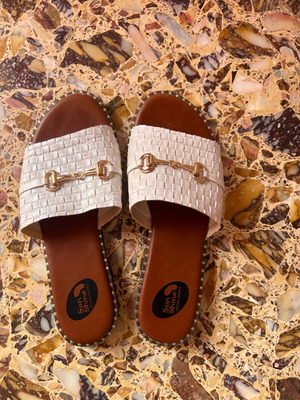 Sunshine sandals size 38 white like new, anatomical