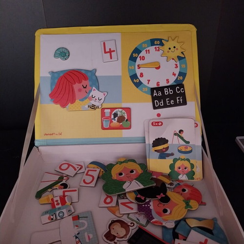 Janod Magneti Book "Μαθαίνω την Ώρα" used educational toy