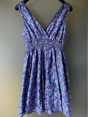 Women's printed mini dress with V neckline H&M new, size 38/M
