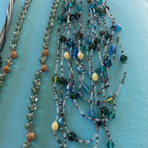Necklaces like new, set of 3 pieces