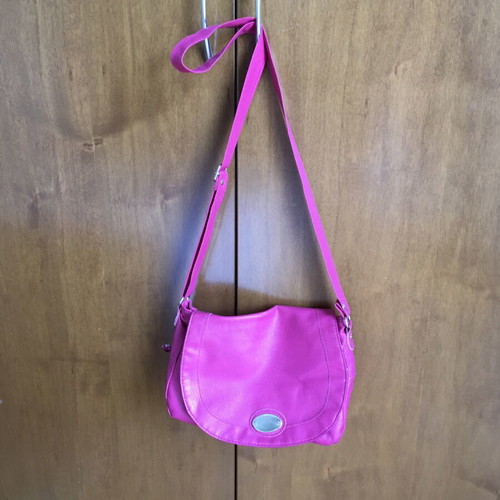 Women's fuchsia shoulder bag, faux leather with secret umbrella pocket