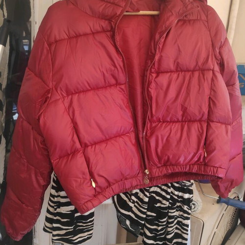 Zuiki Crop Jacket L like new, burgundy with removable hood